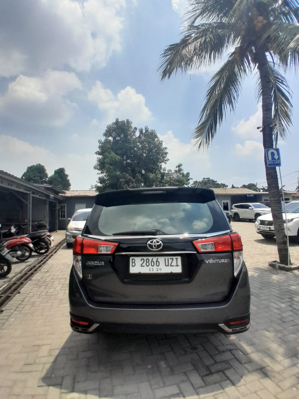 Gambar New Venturer 2.4 at 